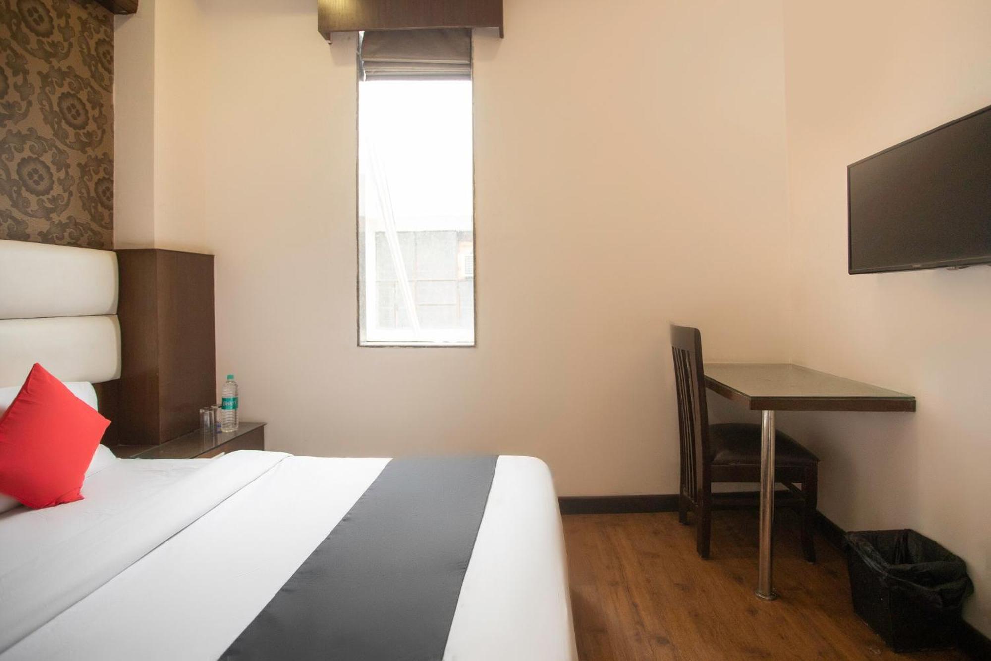 Hotel O Parktel Indirapuram Exterior foto