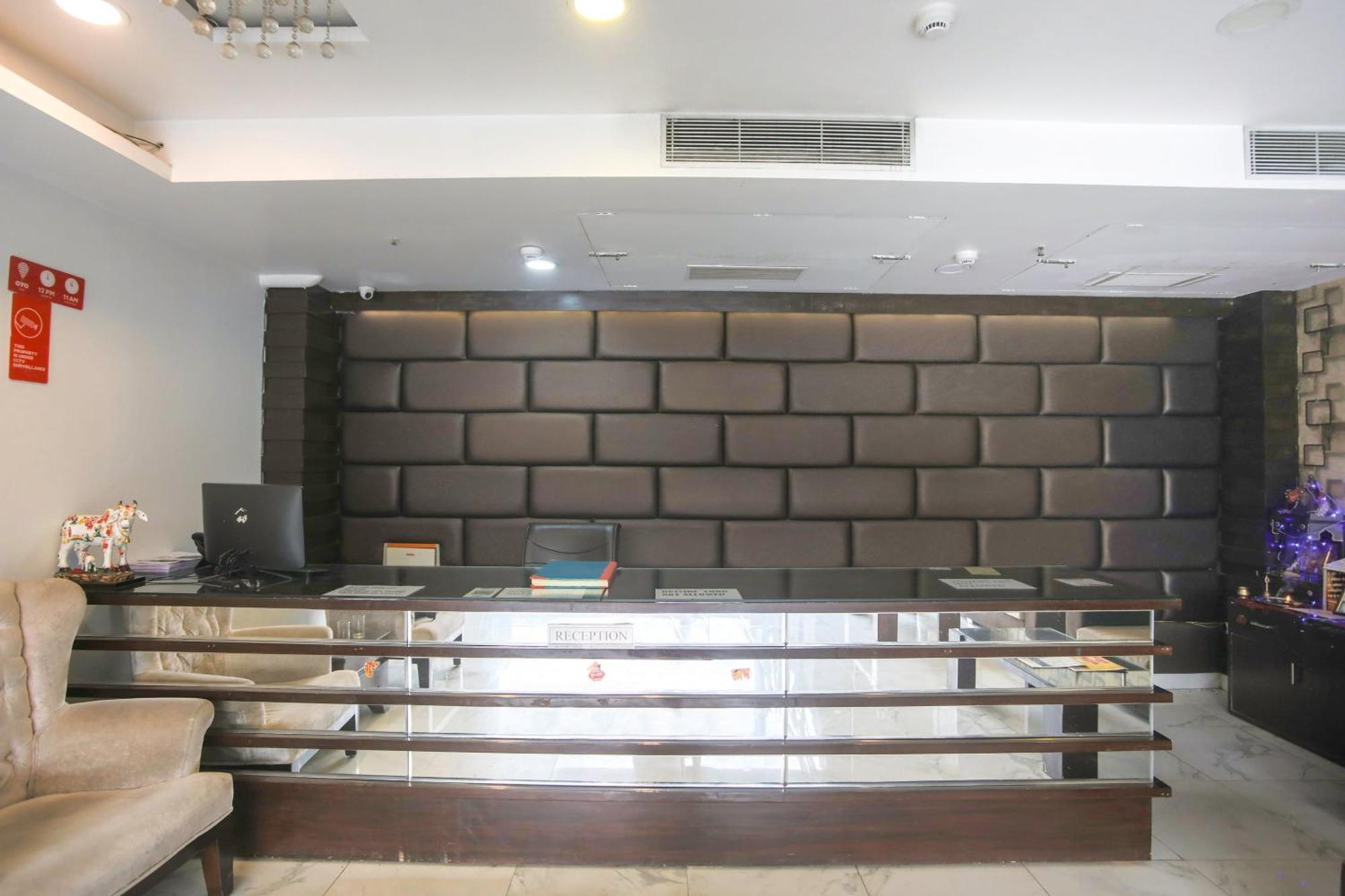 Hotel O Parktel Indirapuram Exterior foto