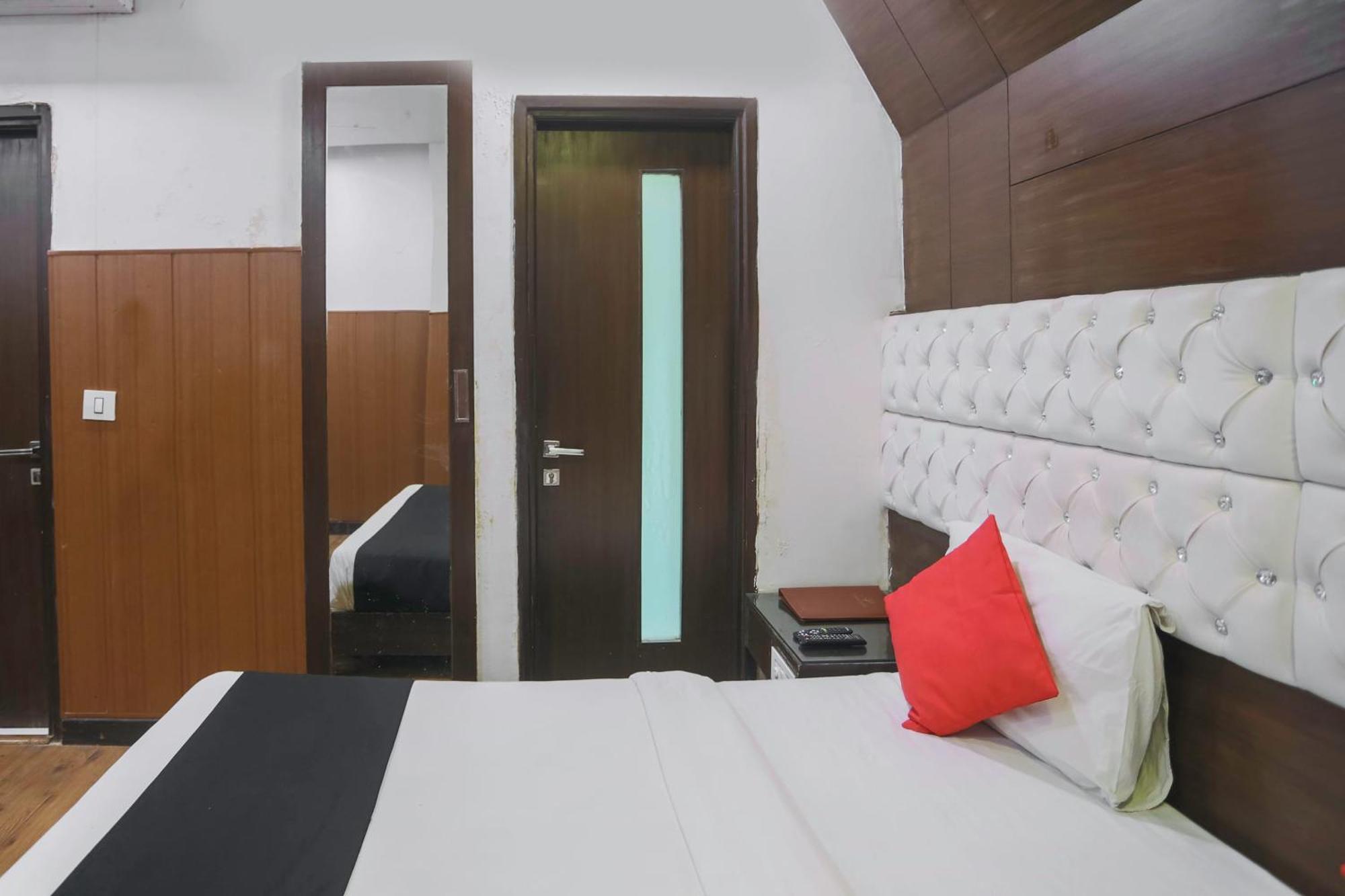 Hotel O Parktel Indirapuram Exterior foto