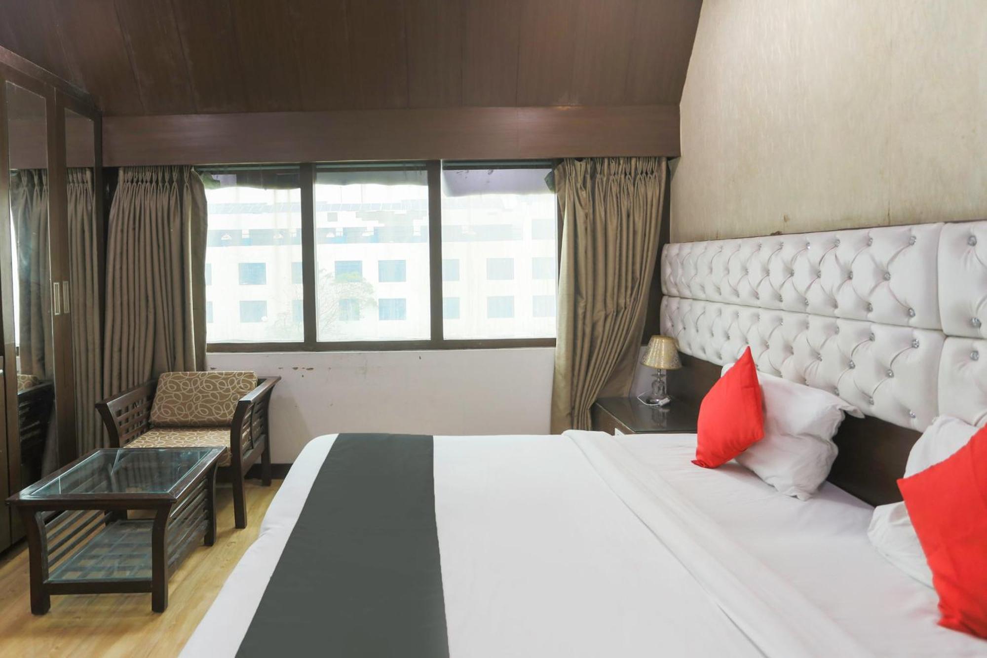 Hotel O Parktel Indirapuram Exterior foto